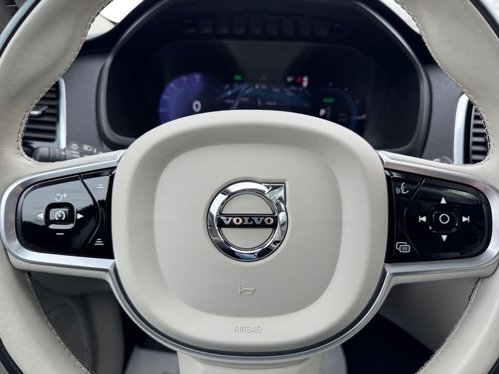 2023 Volvo XC90 Recharge Plug-In Hybrid T8 Plus Bright Theme 7 Passenger *LIFETIME POWERTRAIN*