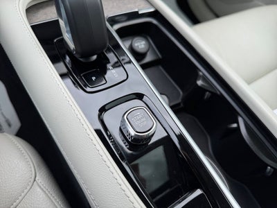 2023 Volvo XC90 Recharge Plug-In Hybrid T8 Plus Bright Theme 7 Passenger *LIFETIME POWERTRAIN*