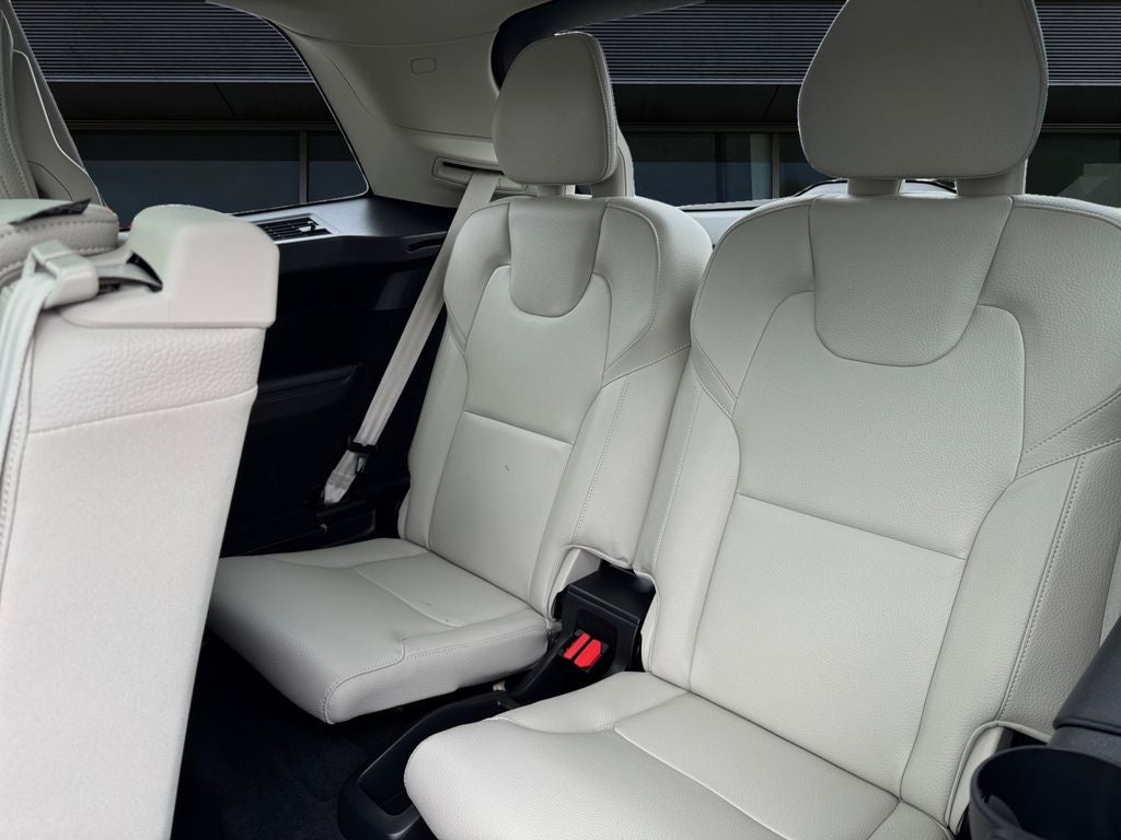 2023 Volvo XC90 Recharge Plug-In Hybrid T8 Plus Bright Theme 7 Passenger *LIFETIME POWERTRAIN*