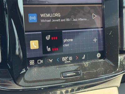 2025 Volvo XC40 B5 Plus Dark Theme *LIFETIME POWERTRAIN*