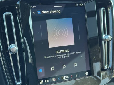 2025 Volvo XC40 B5 Plus Dark Theme *LIFETIME POWERTRAIN*