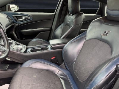 2015 Chrysler 200 S