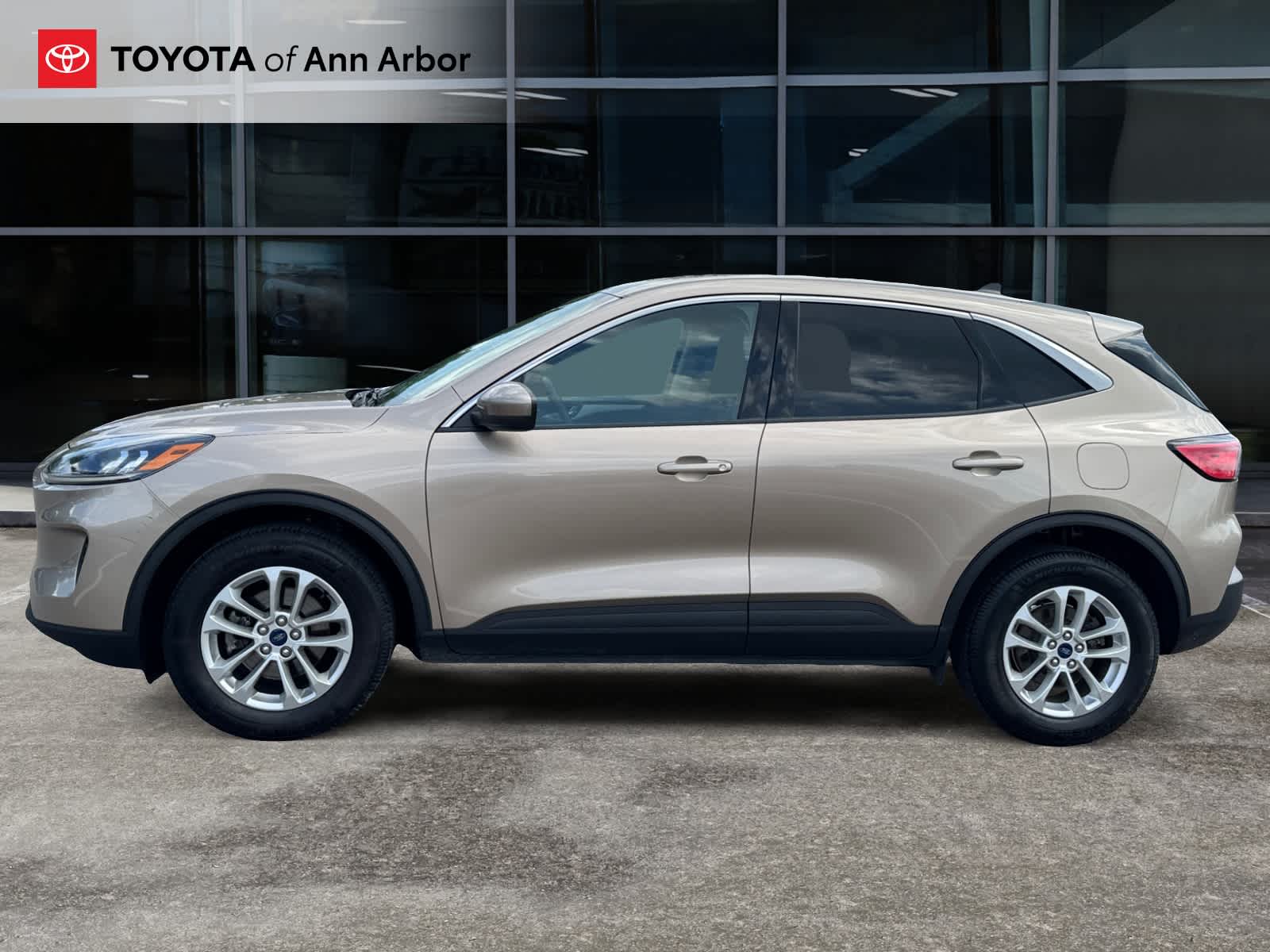 2020 Ford Escape SE