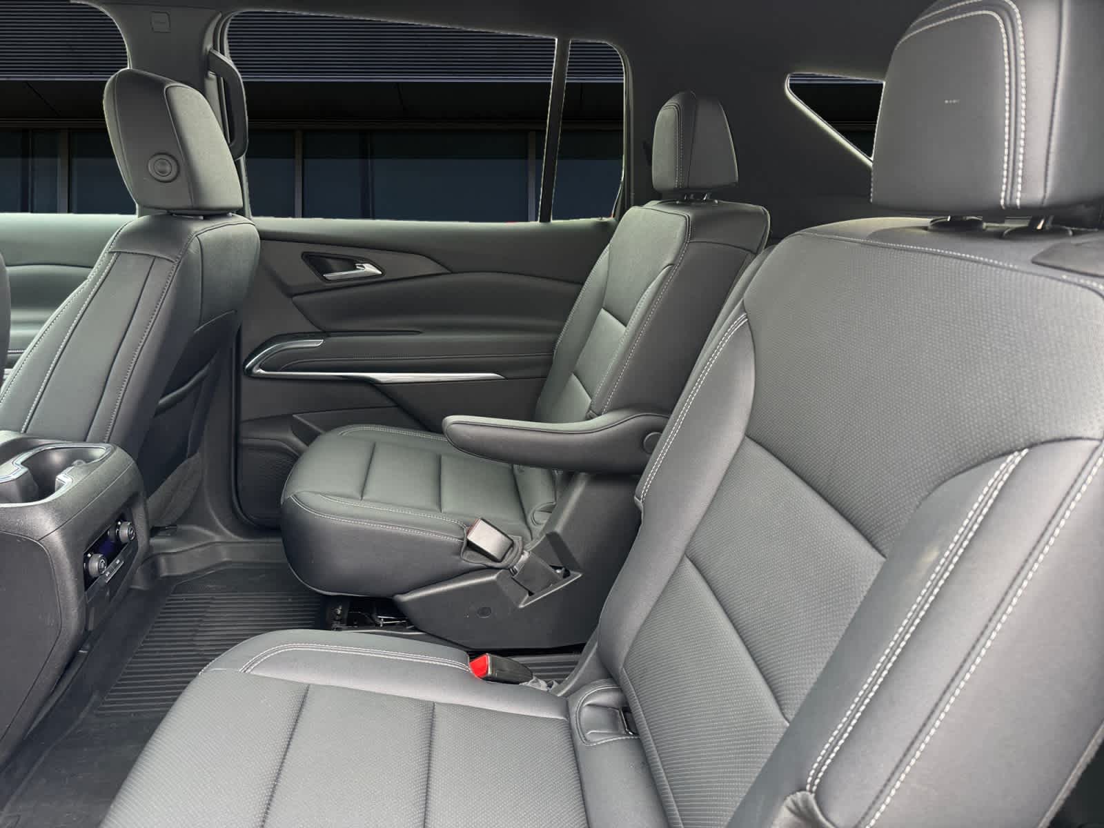 2025 Chevrolet Traverse FWD LT