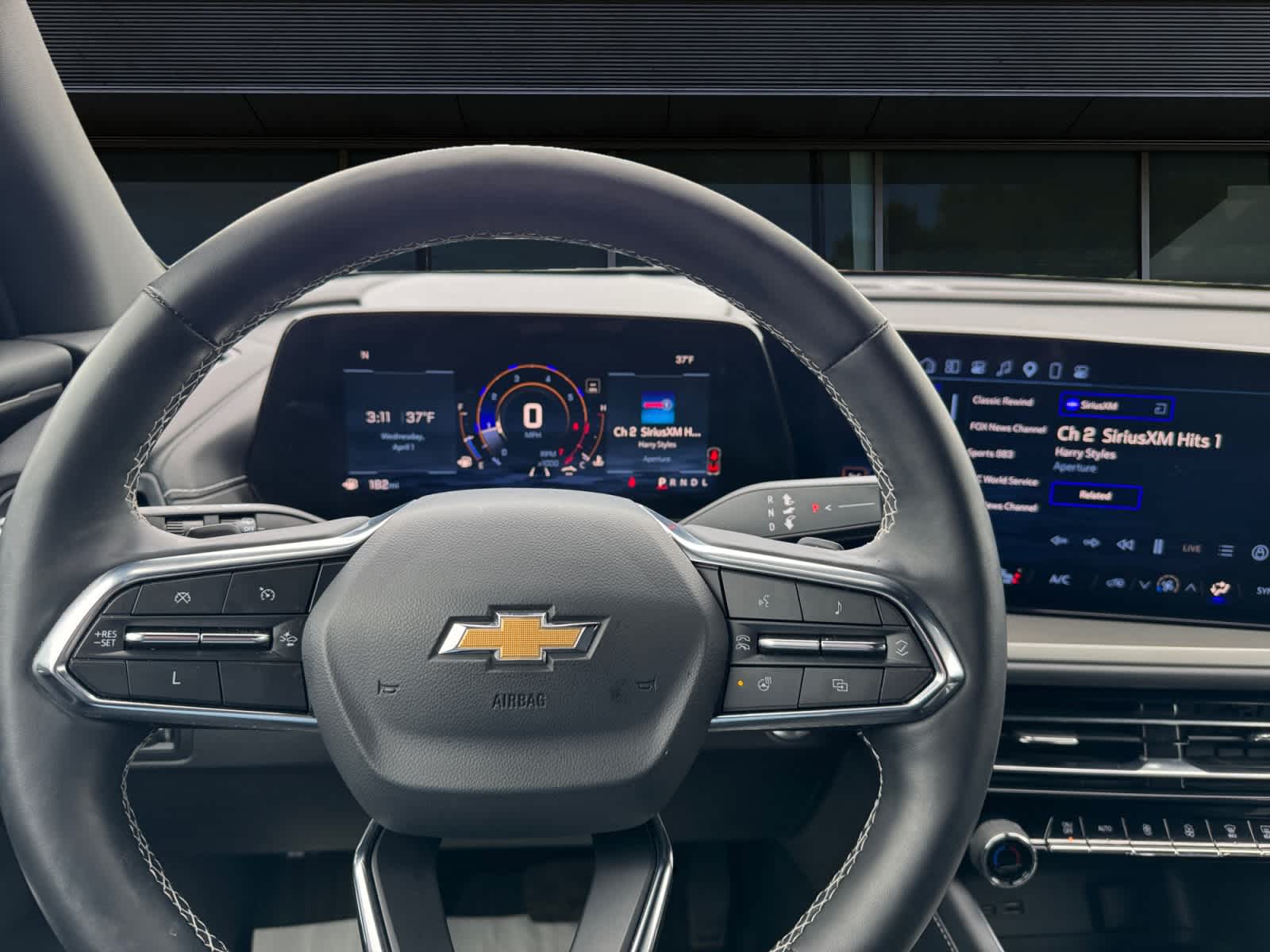2025 Chevrolet Traverse FWD LT