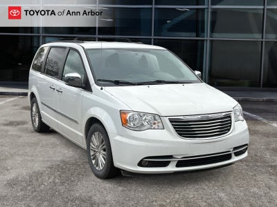 2015 Chrysler Town & Country Touring-L