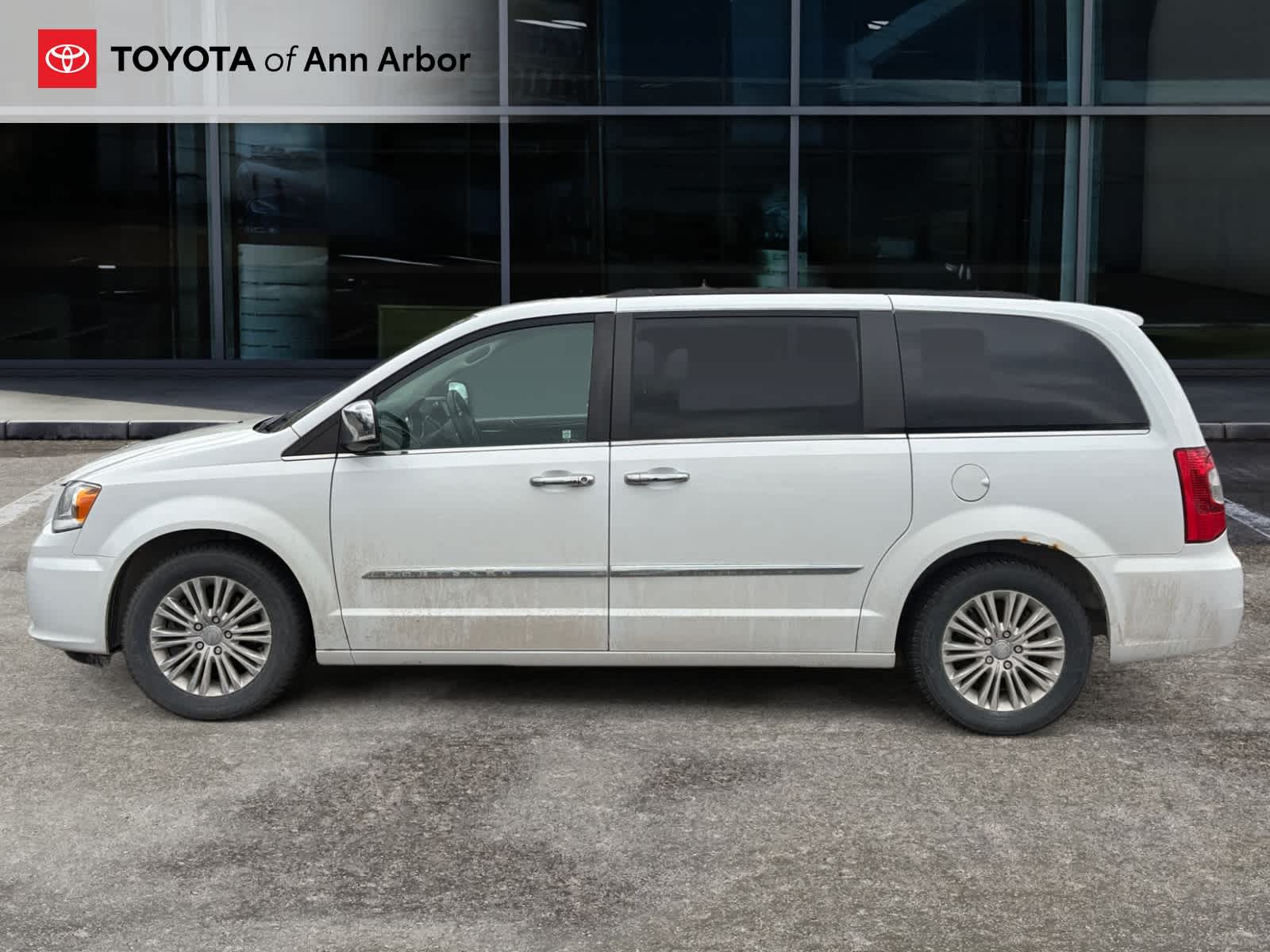 2015 Chrysler Town & Country Touring-L