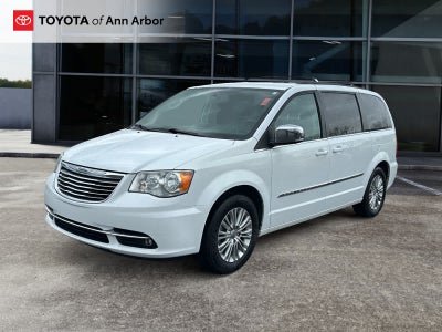 2015 Chrysler Town & Country Touring-L