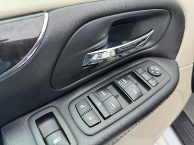 2015 Chrysler Town & Country Touring-L