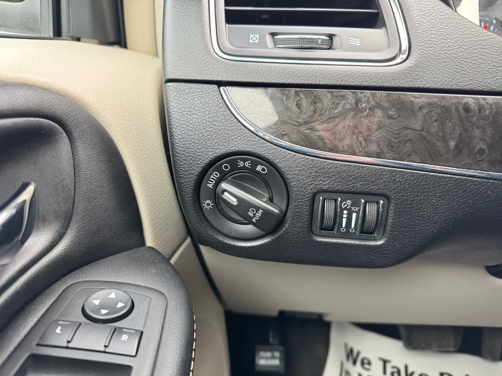 2015 Chrysler Town & Country Touring-L