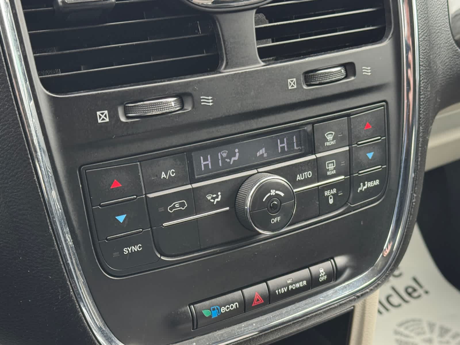 2015 Chrysler Town & Country Touring-L