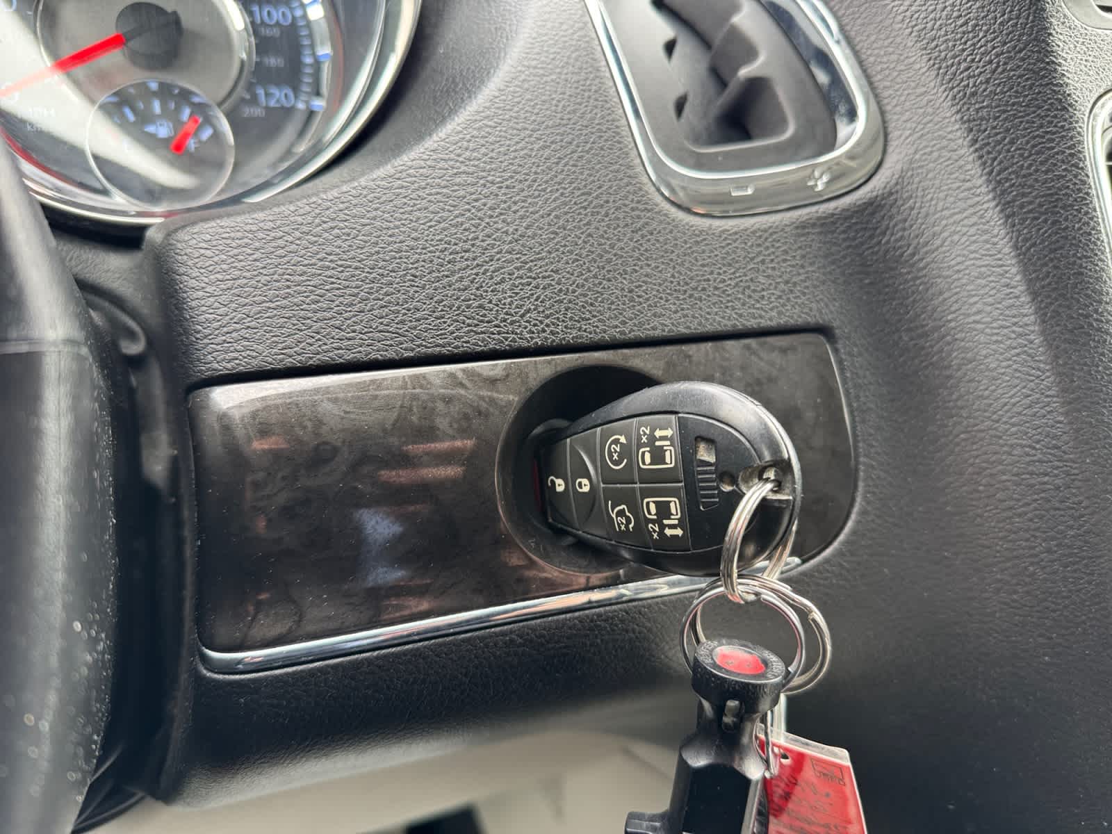 2015 Chrysler Town & Country Touring-L