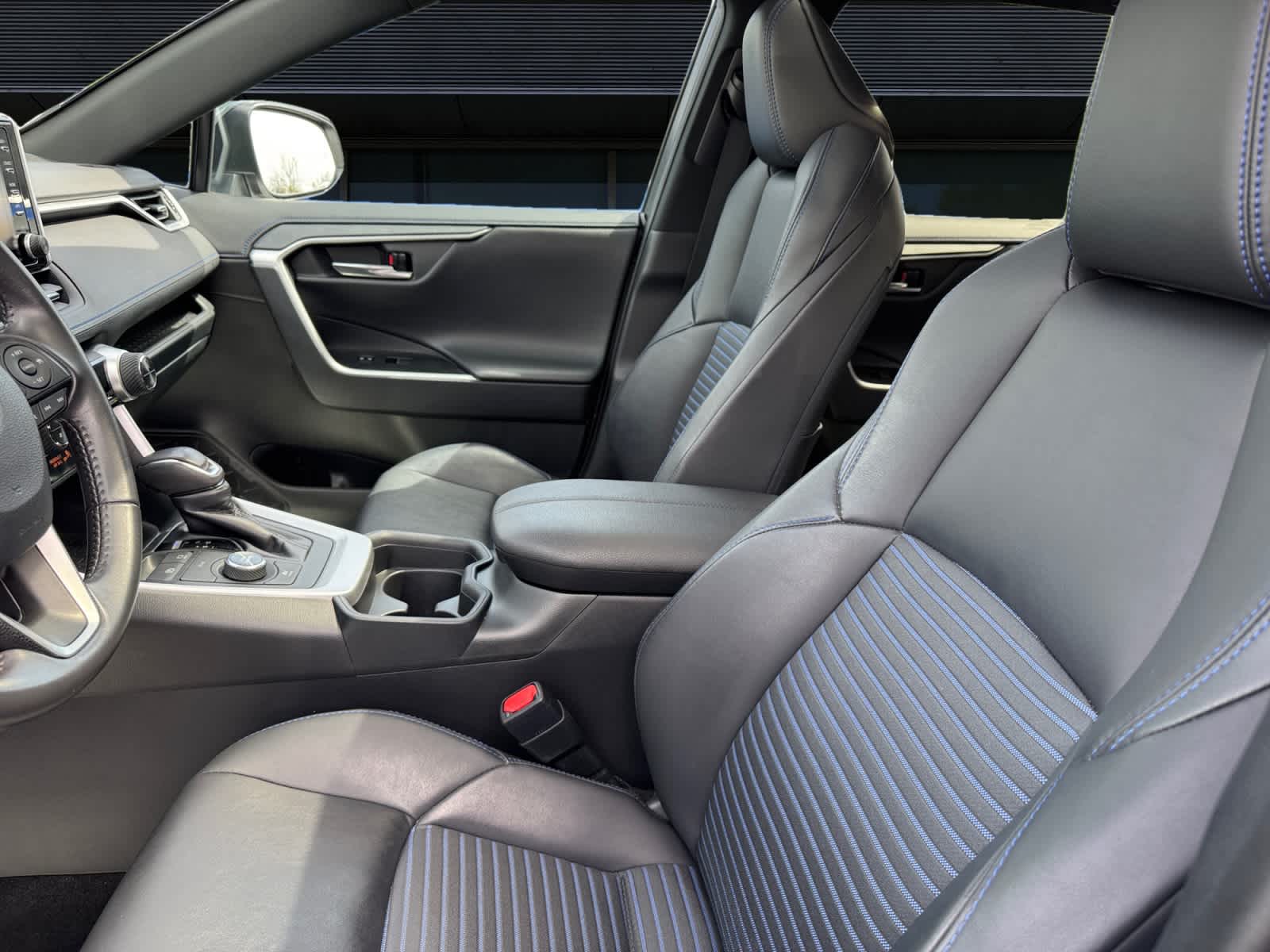 2019 Toyota RAV4 Hybrid XSE
