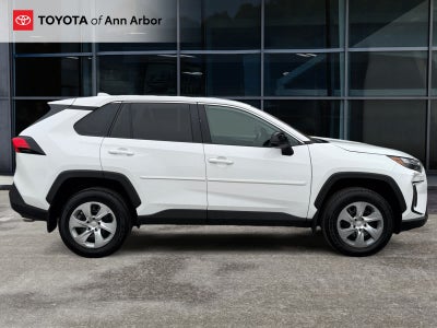 2023 Toyota RAV4 LE