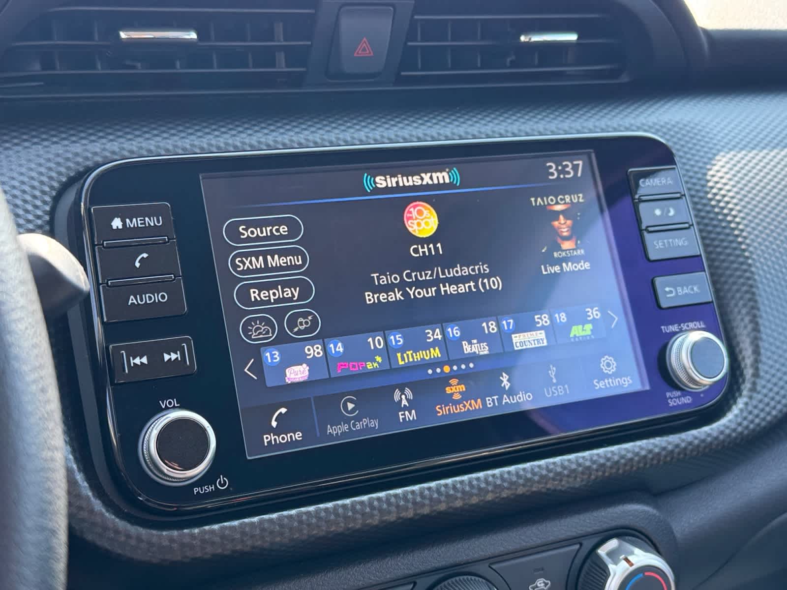 2023 Nissan Kicks SV