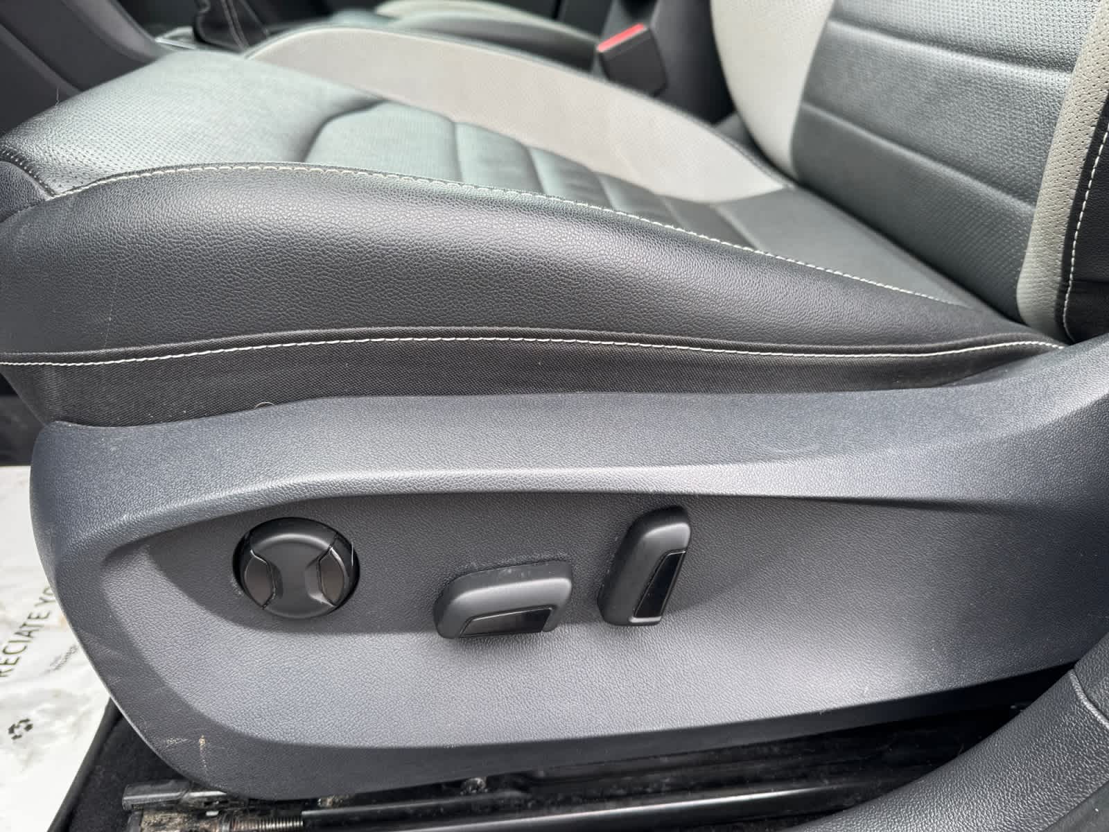 2023 Volkswagen Taos SEL