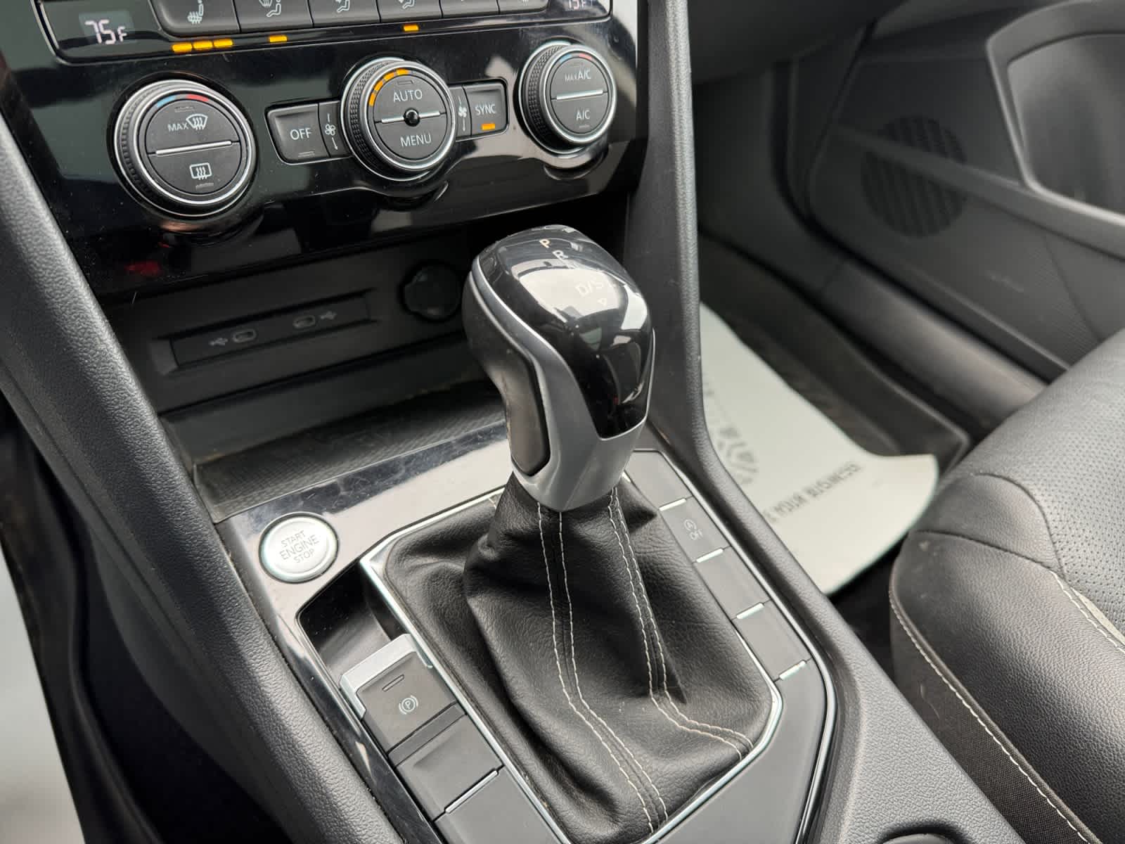 2023 Volkswagen Taos SEL