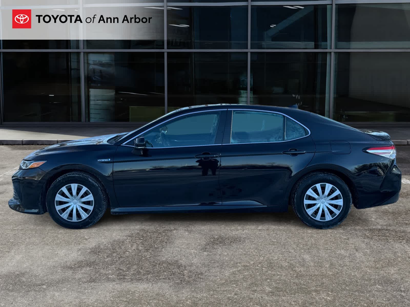 2020 Toyota Camry Hybrid LE