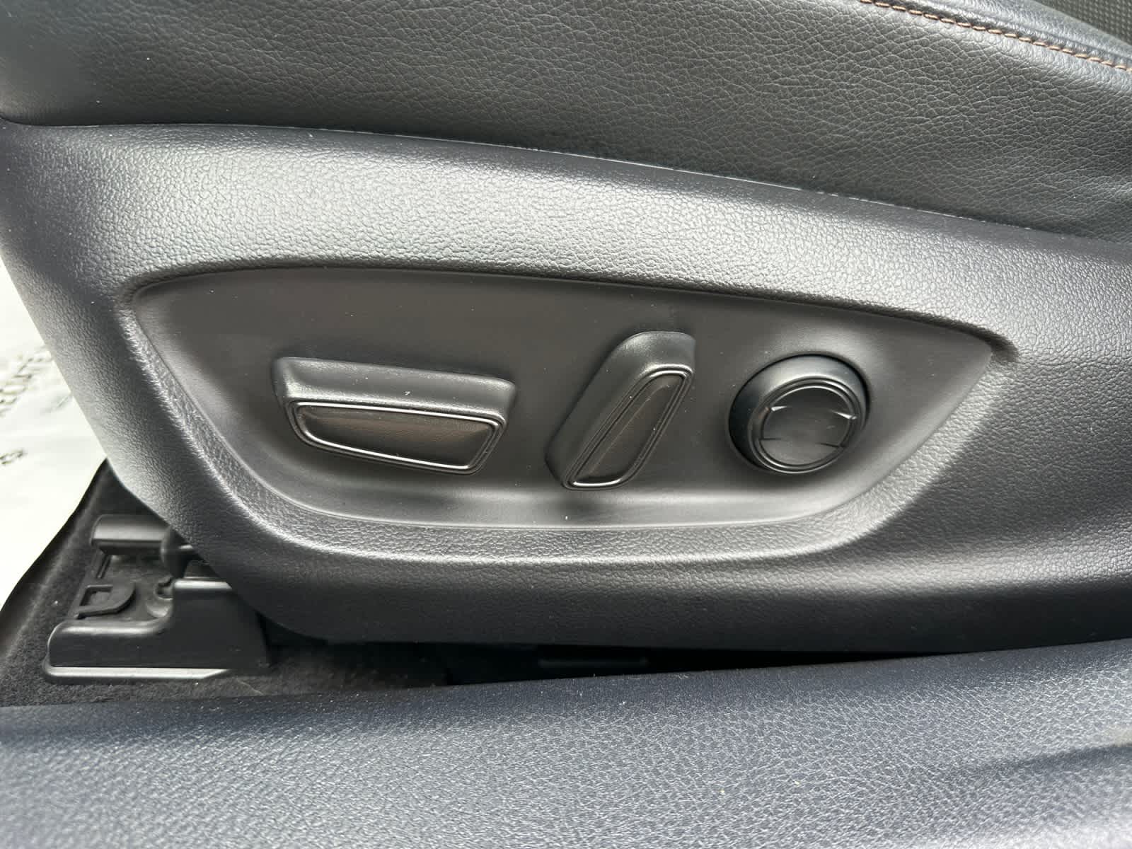 2020 Toyota Camry Hybrid XLE