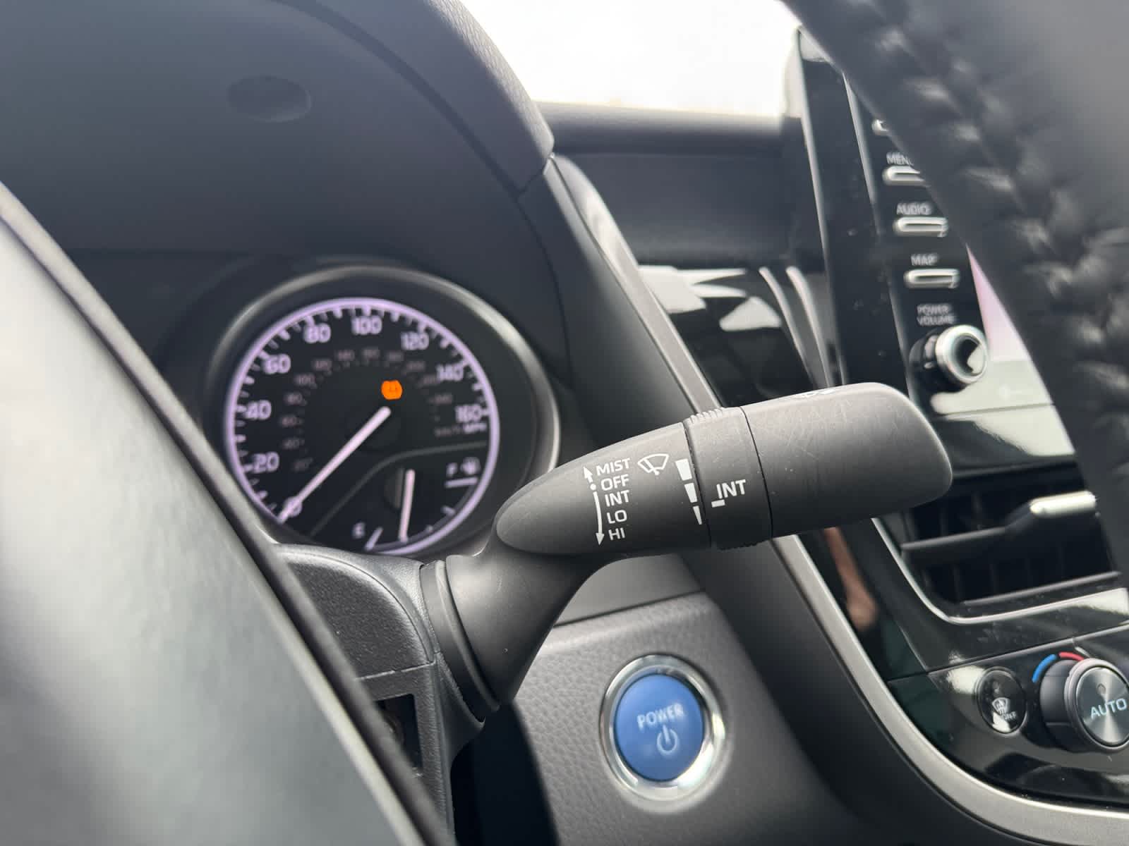 2024 Toyota Camry Hybrid SE