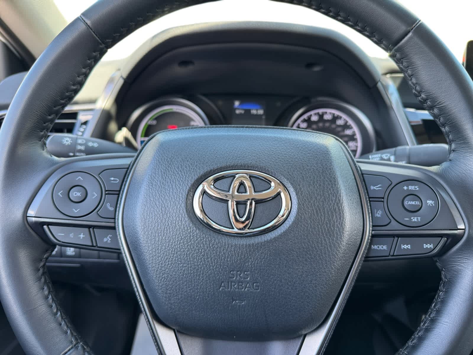 2024 Toyota Camry Hybrid SE