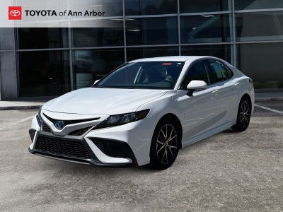 2024 Toyota Camry Hybrid SE