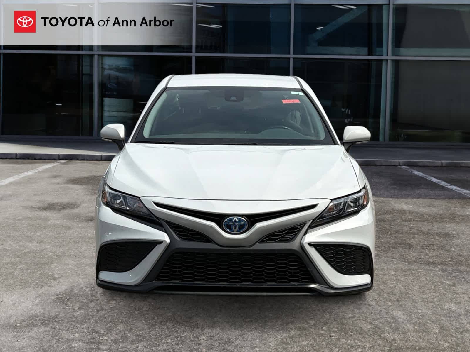 2024 Toyota Camry Hybrid SE
