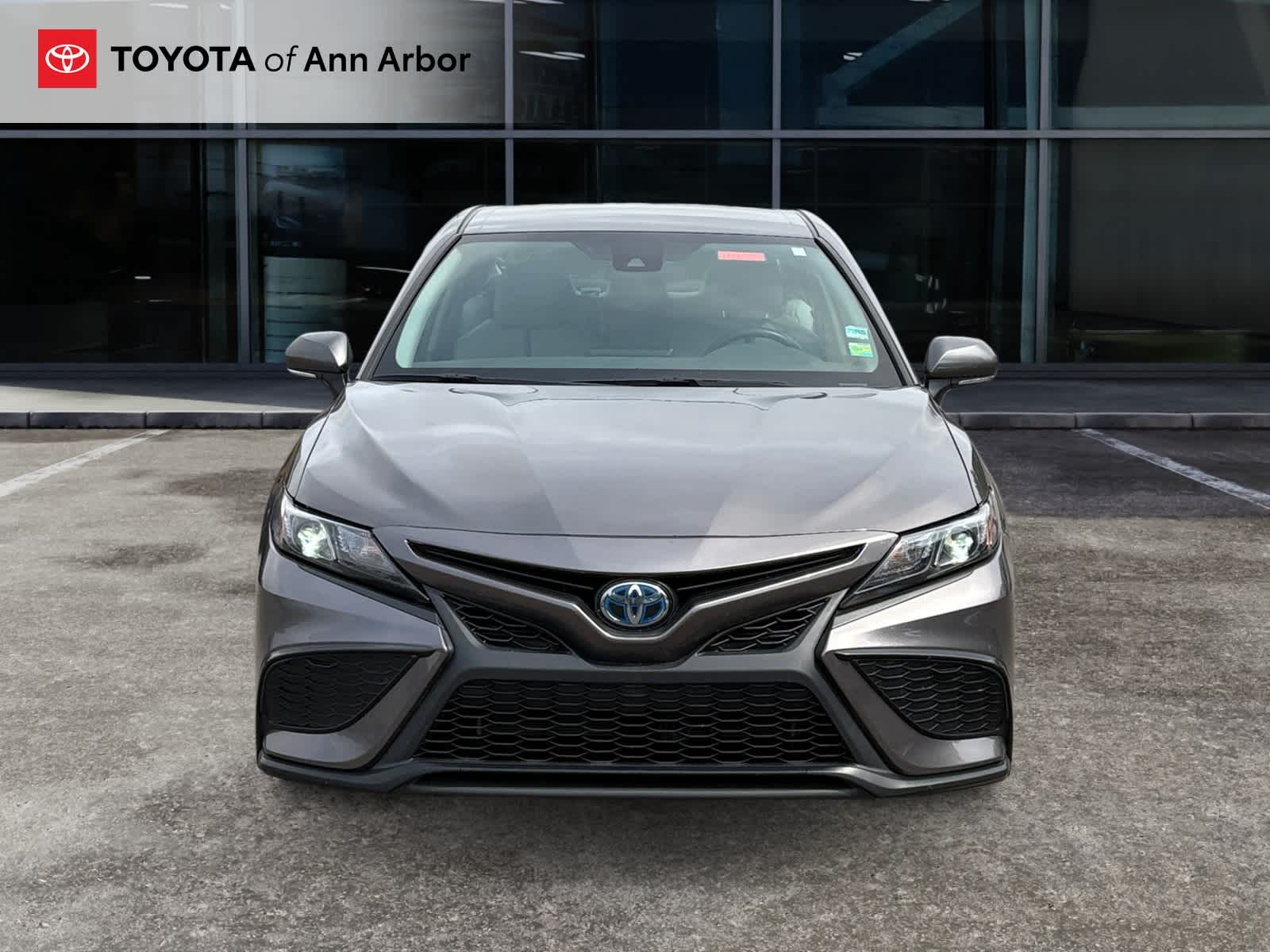 2023 Toyota Camry Hybrid SE