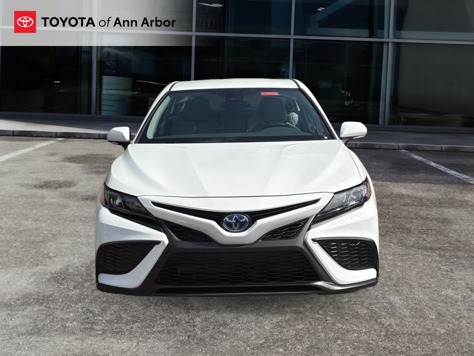 2024 Toyota Camry Hybrid SE