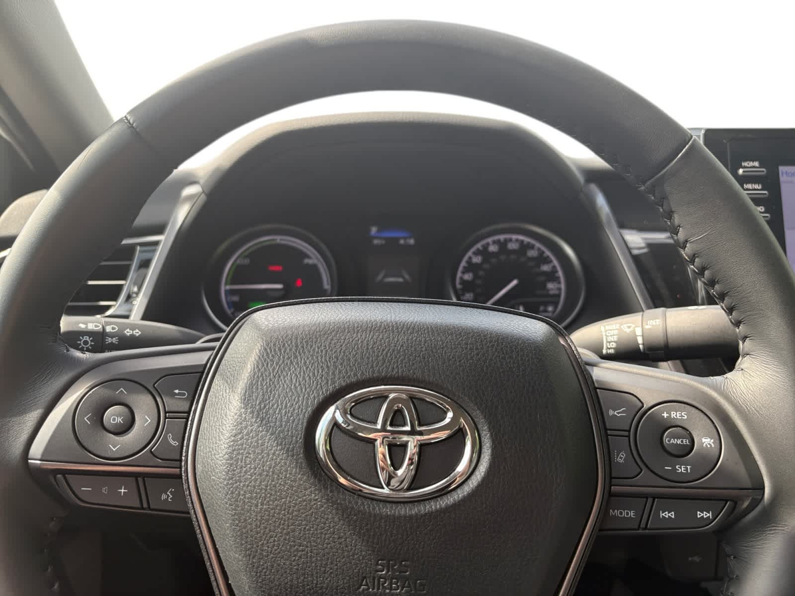 2024 Toyota Camry Hybrid SE
