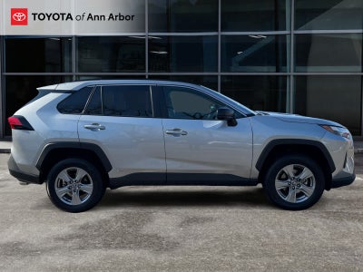 2025 Toyota RAV4 Hybrid LE