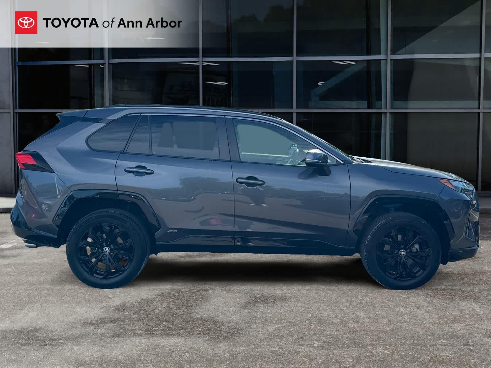 2023 Toyota RAV4 Hybrid SE