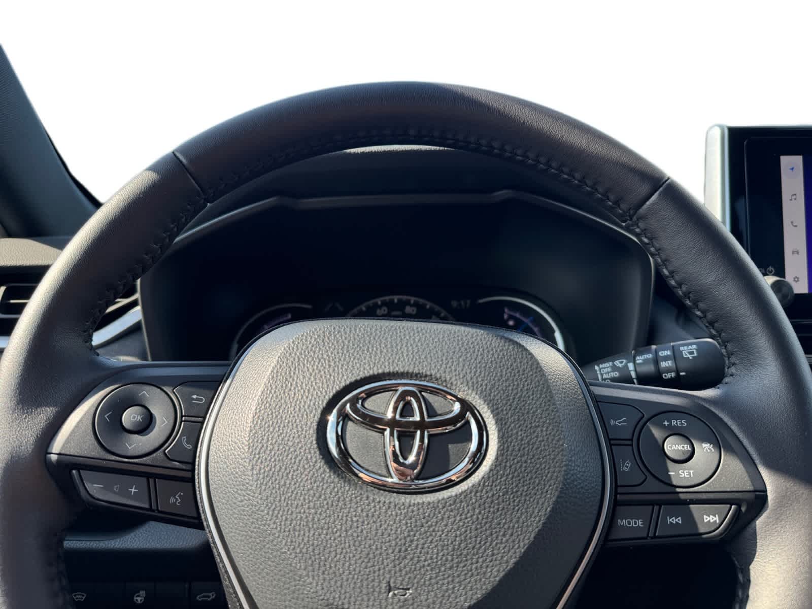 2023 Toyota RAV4 Hybrid SE
