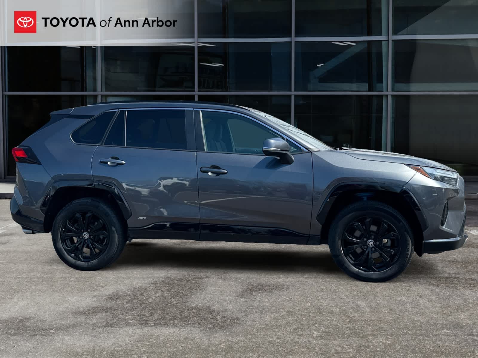 2023 Toyota RAV4 Hybrid SE