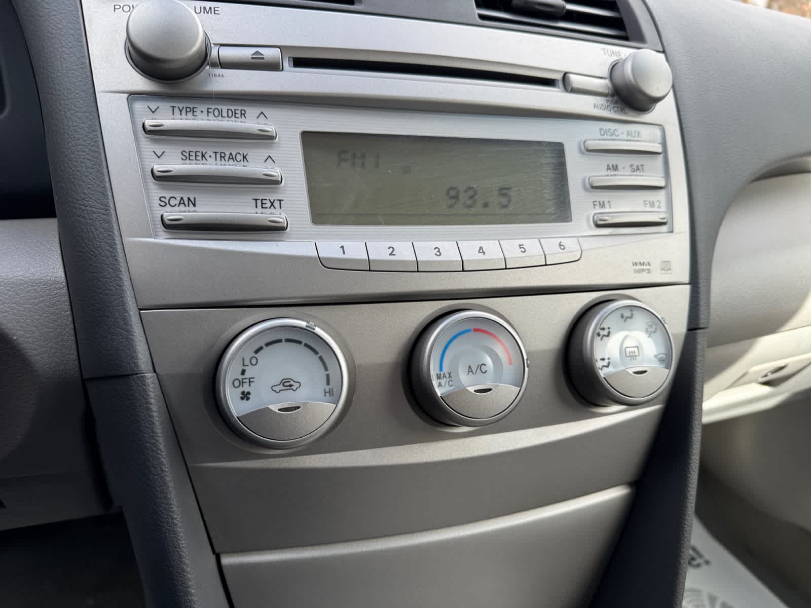 2011 Toyota Camry LE