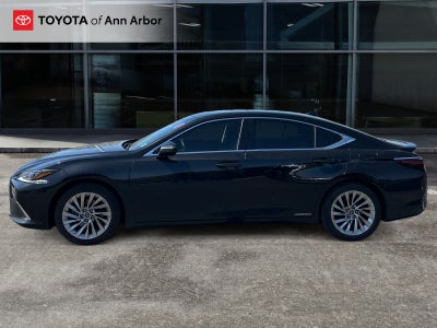 2020 Lexus ES 300h Luxury