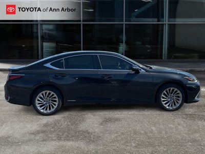 2020 Lexus ES 300h Luxury