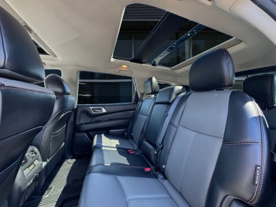 2020 Nissan Pathfinder SL