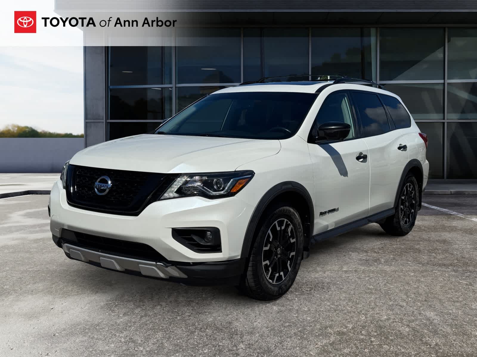 2020 Nissan Pathfinder SL