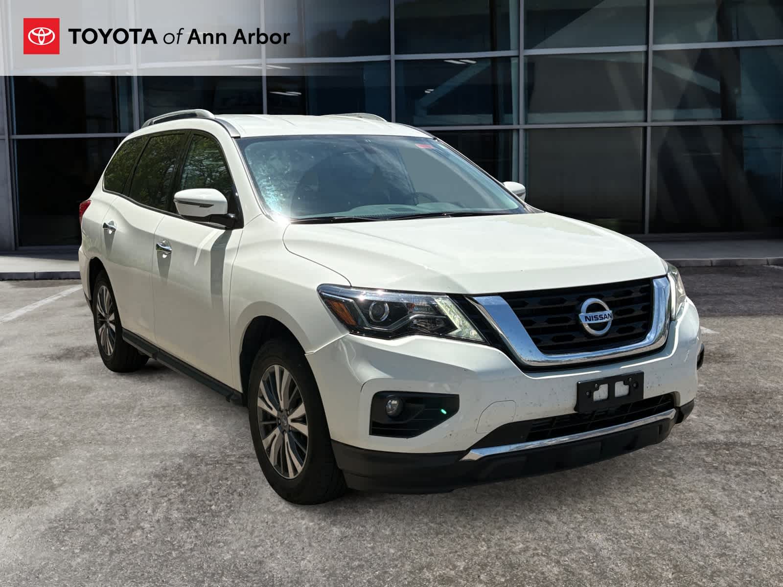 2019 Nissan Pathfinder SV