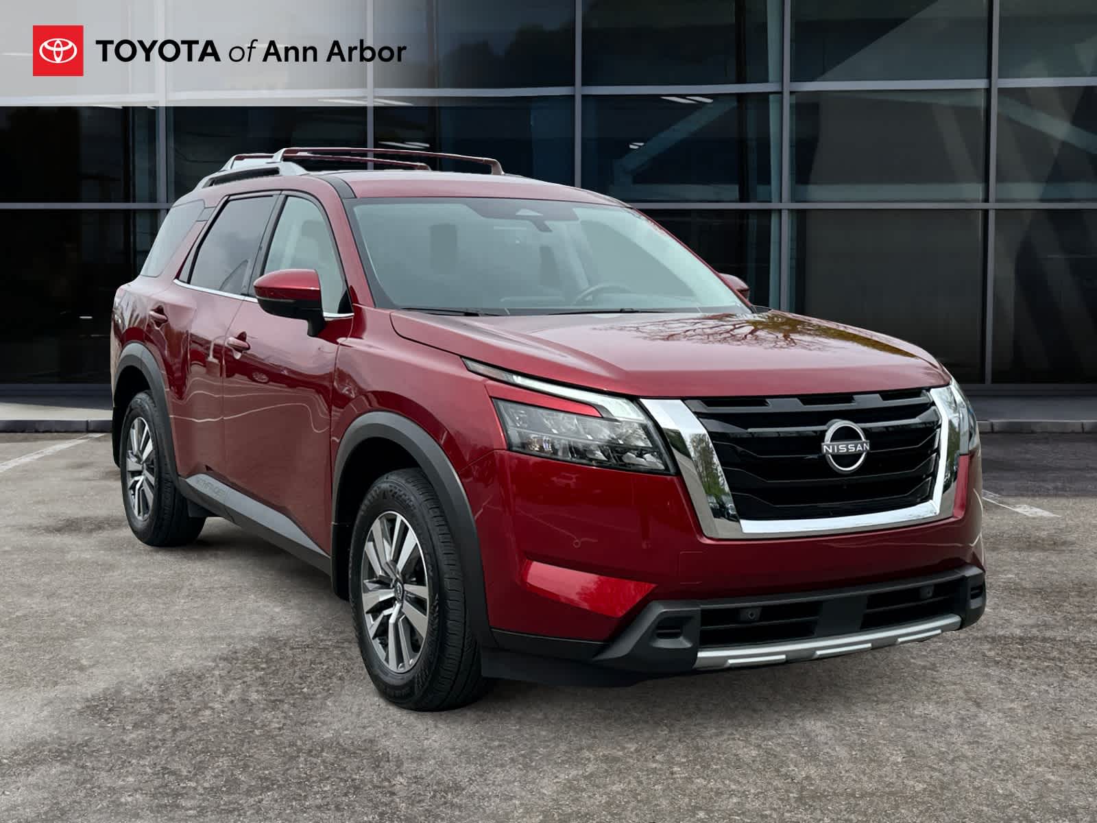 2025 Nissan Pathfinder SL