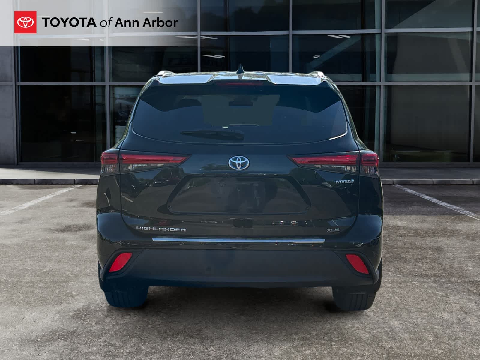 2022 Toyota Highlander Hybrid Bronze Edition