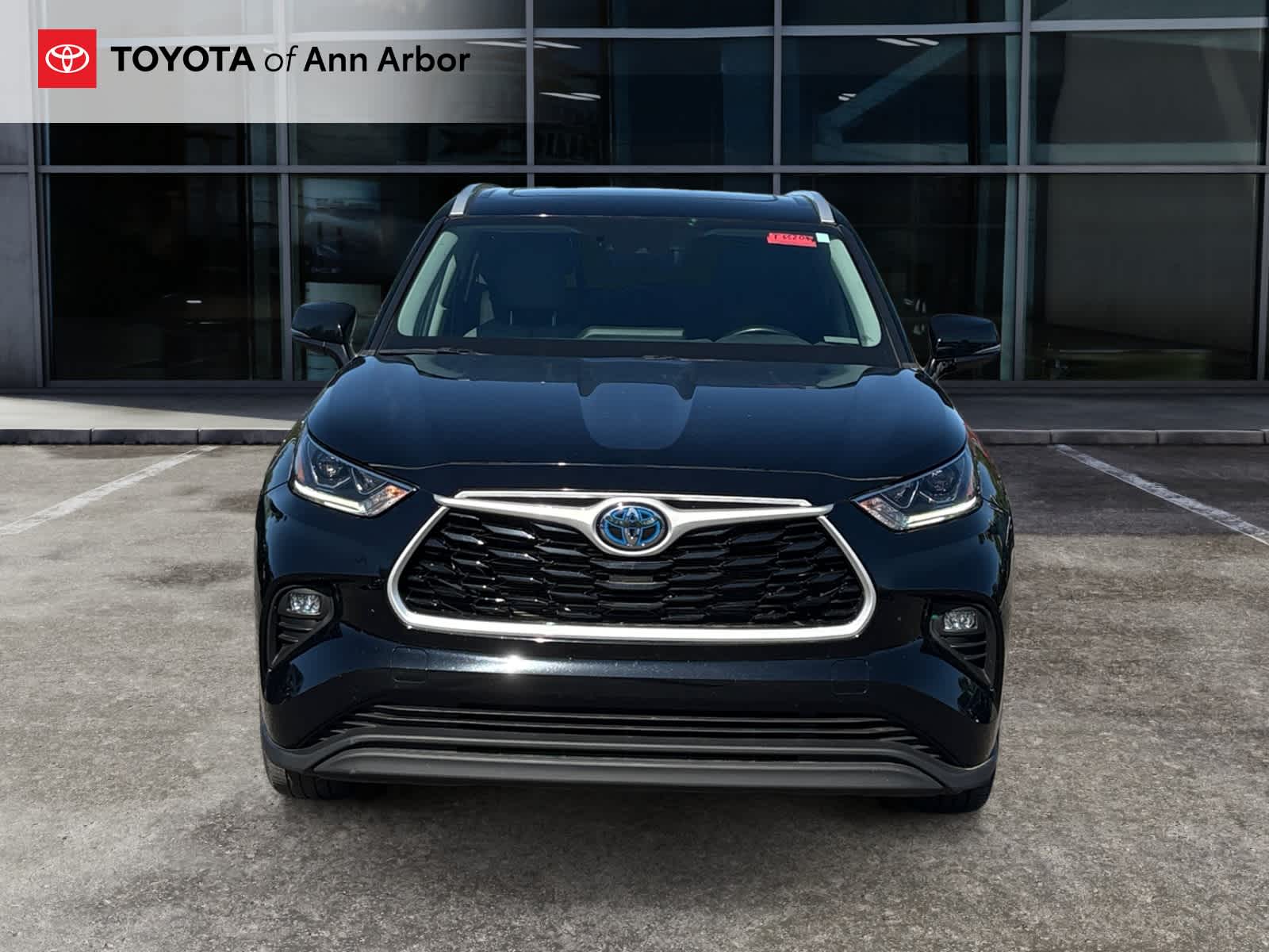 2022 Toyota Highlander Hybrid Bronze Edition