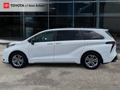 2023 Toyota Sienna XSE