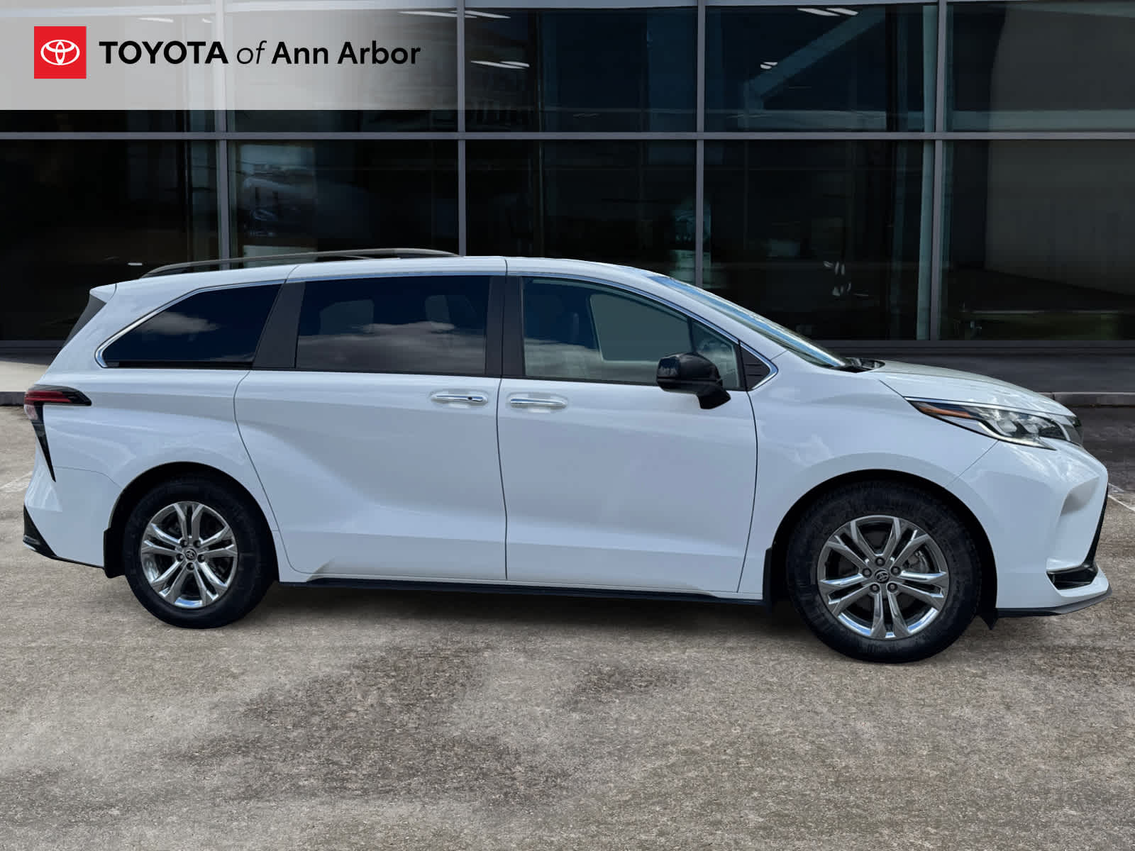 2023 Toyota Sienna XSE