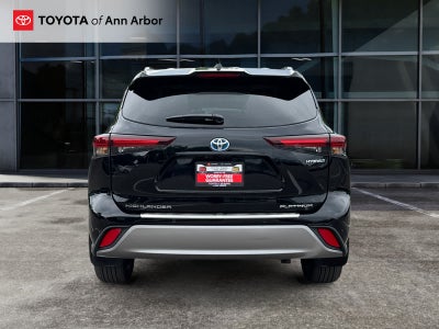 2024 Toyota Highlander Hybrid Platinum