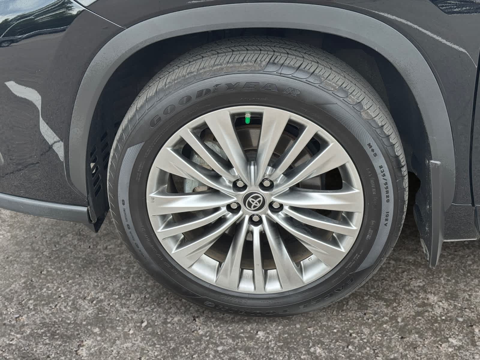 2024 Toyota Highlander Hybrid Platinum