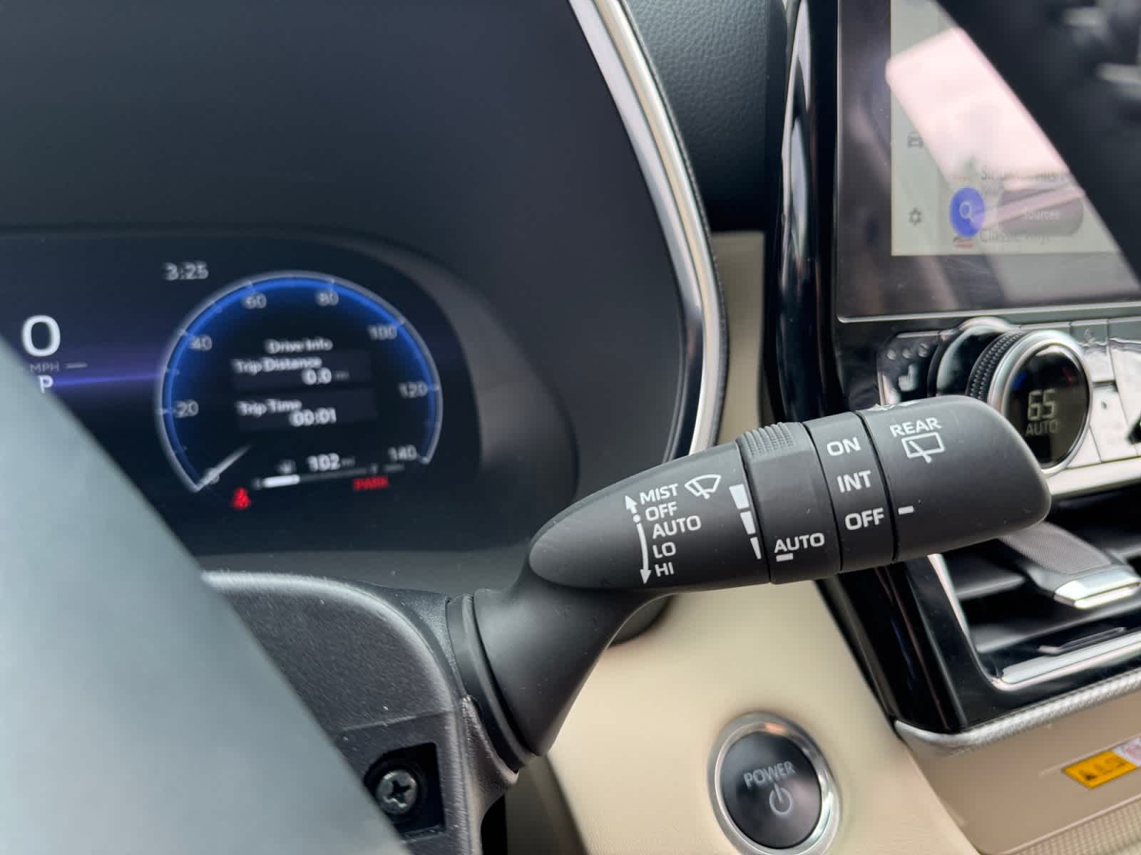 2024 Toyota Highlander Hybrid Platinum