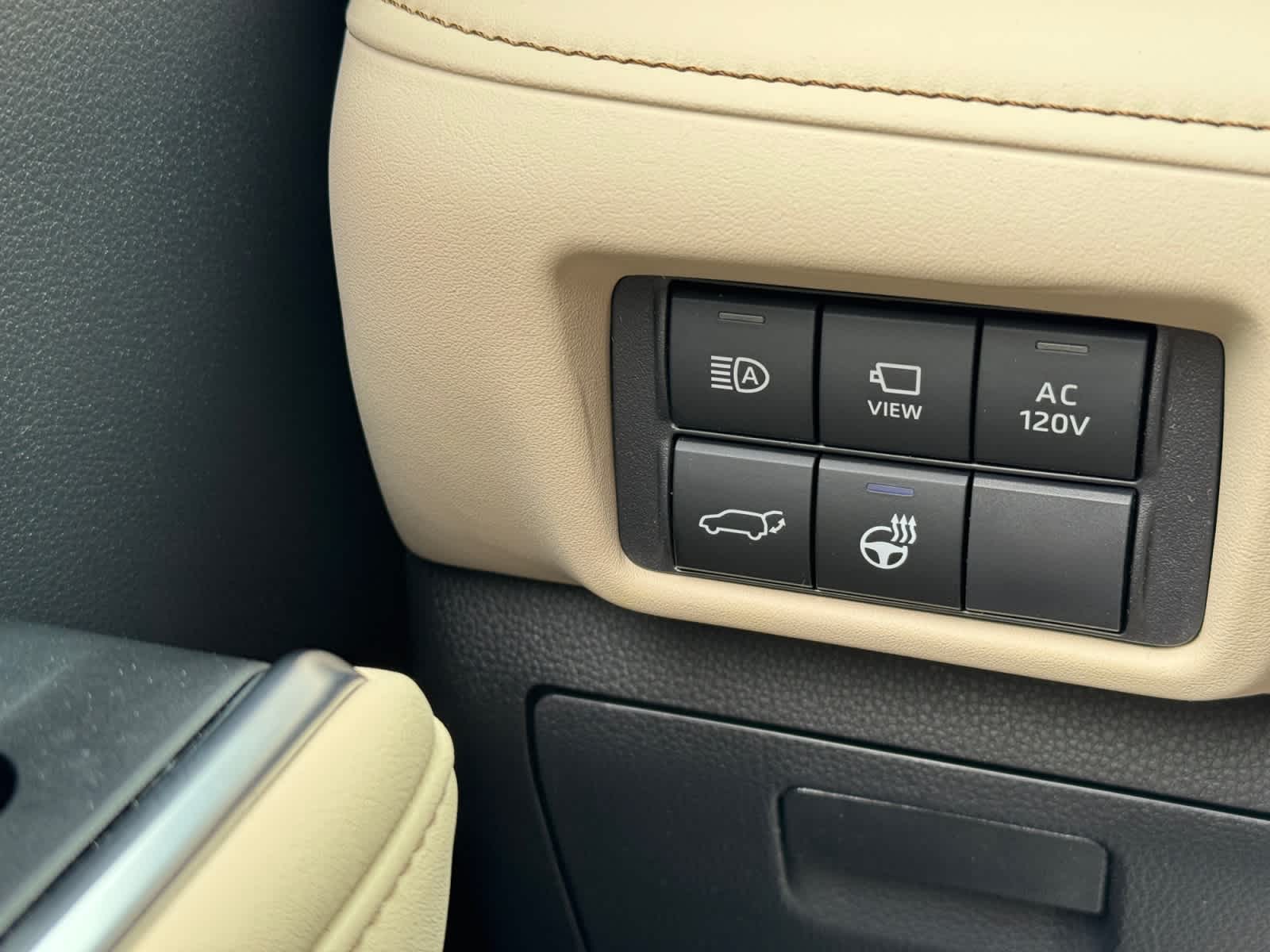 2024 Toyota Highlander Hybrid Platinum