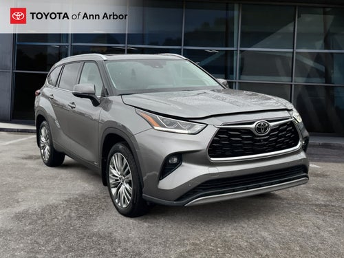 2025 Toyota Highlander Hybrid Platinum